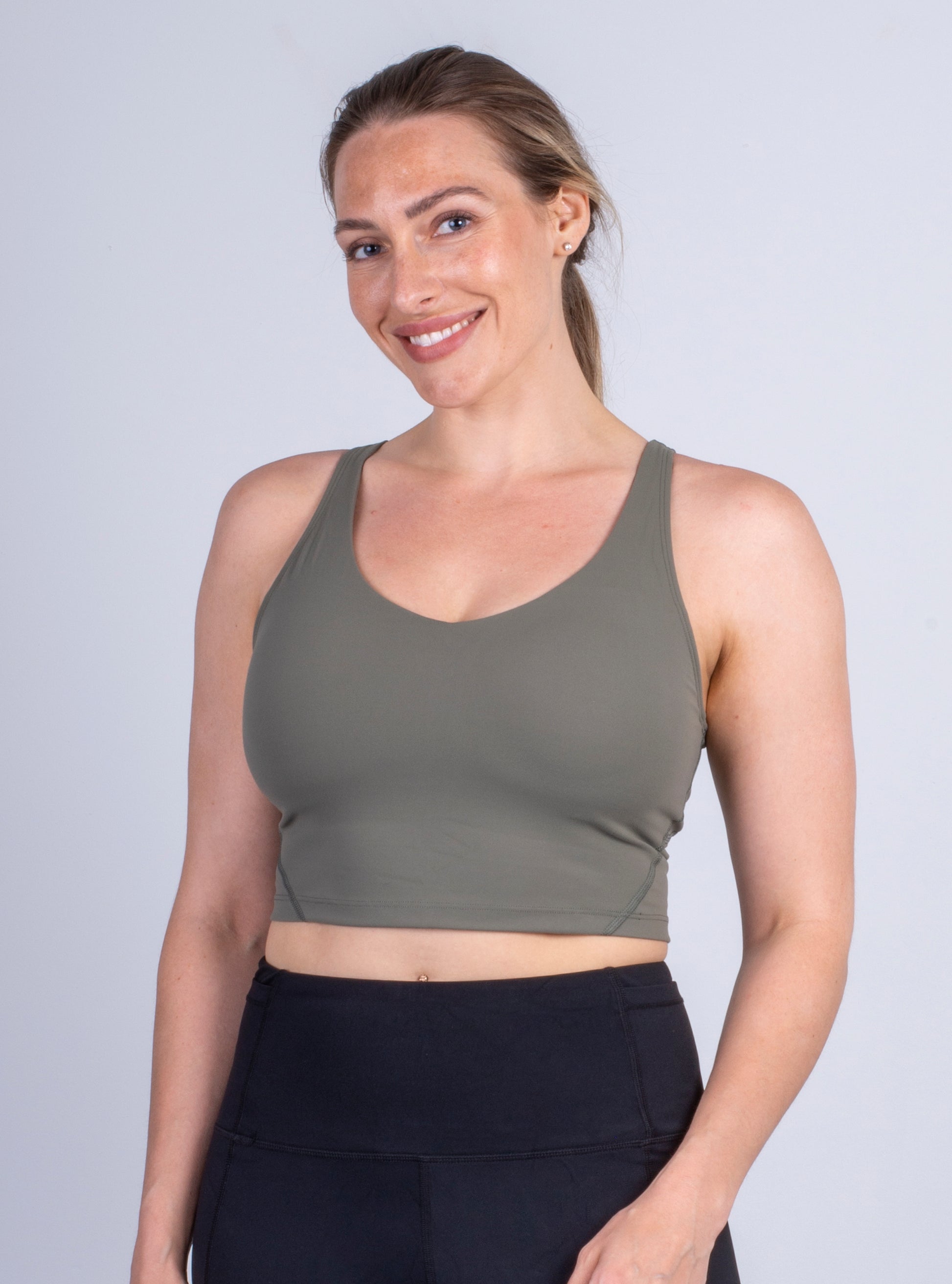  CINGUE Crop Tops for Women Workout Cropped Tank Top Seamless  Ribbed Square Neck Crop Top Yoga Exercise Shirts 3 Pack Black Gray Army  Green S : Clothing, Shoes & Jewelry